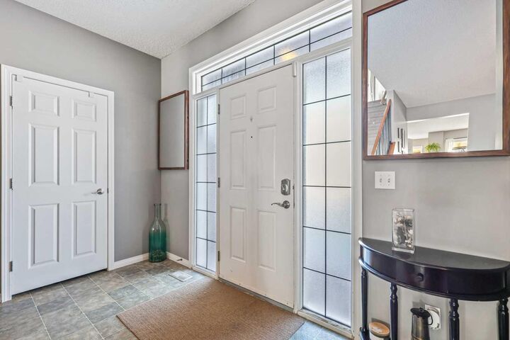 Property Photo:  716 Boulder Creek Drive SE  AB T0J 1X3 