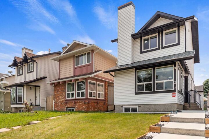 Property Photo:  313 Falwood Way NE  AB T3J 1A9 