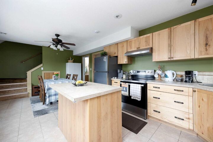 Property Photo:  1007 Popular  AB T0A 0M0 