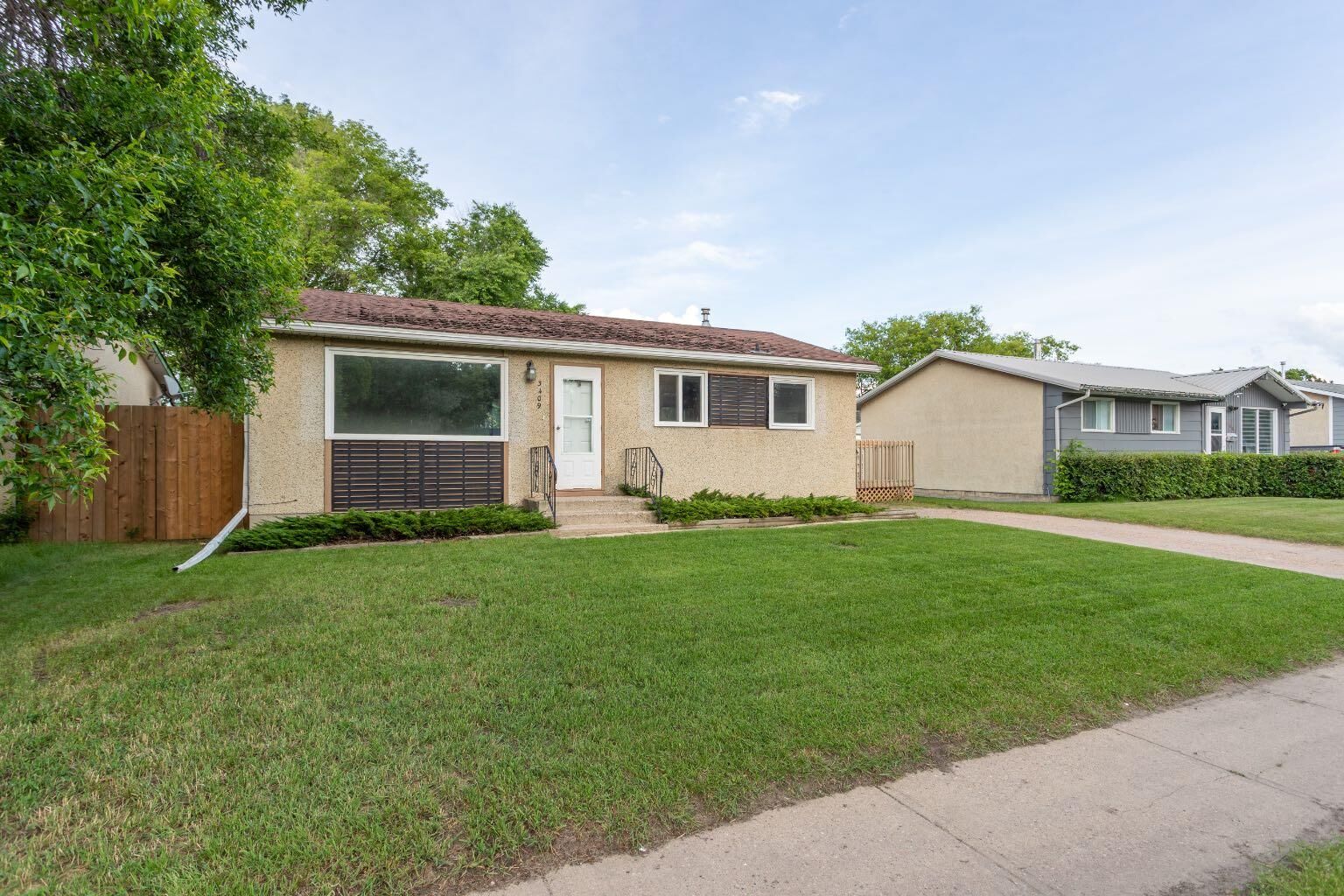 Property Photo: 3409 49 Avenue SK S9V 2A2