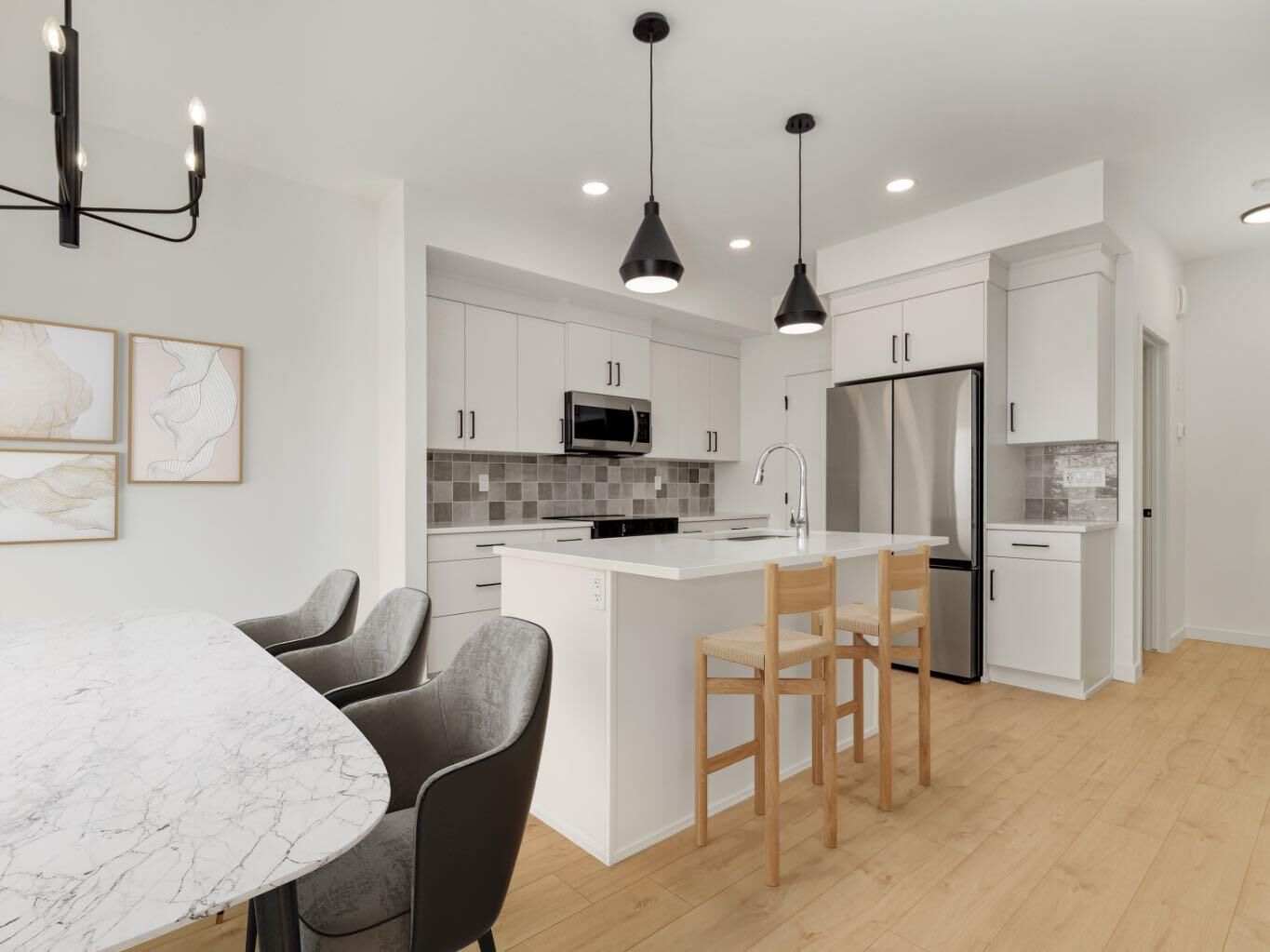 Property Photo:  554 Malahat Green W  AB T1J 5W4 