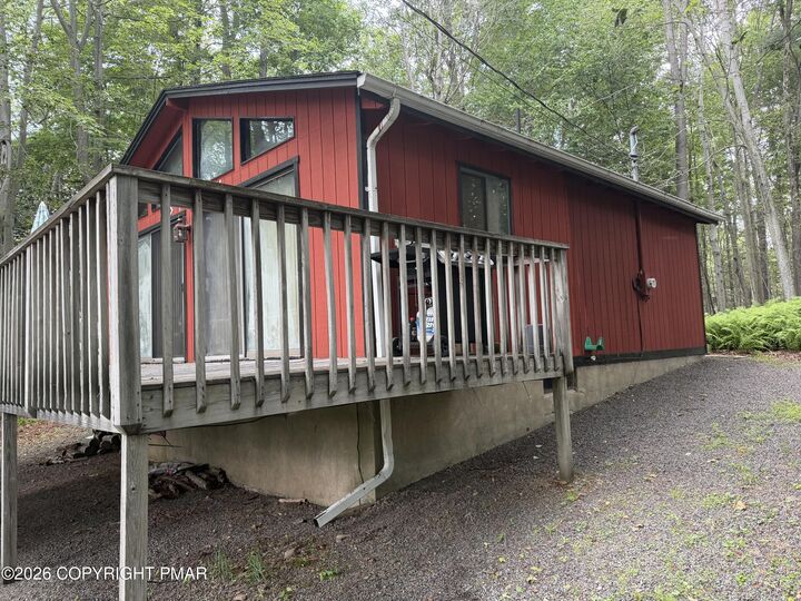 Property Photo:  1213 Penn Court  PA 18347 
