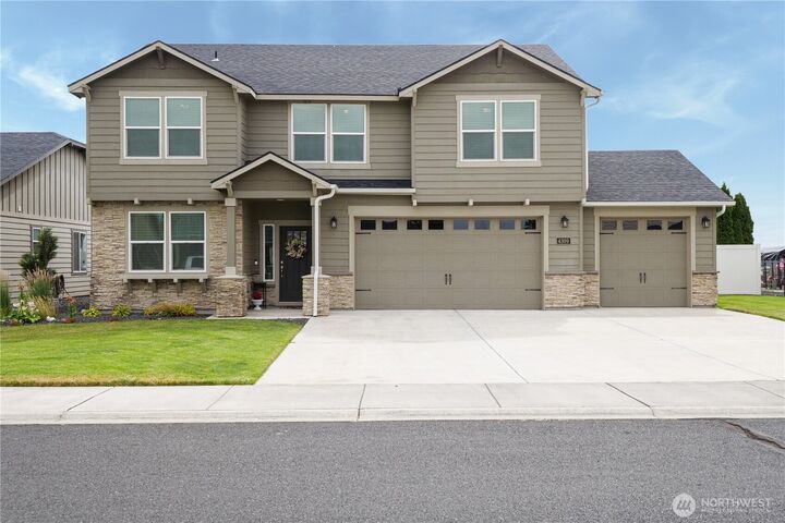 Property Photo: 4309 Hedman Court NE WA 98837