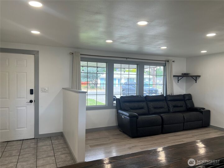 Property Photo: 612 Skyview Drive WA 98841