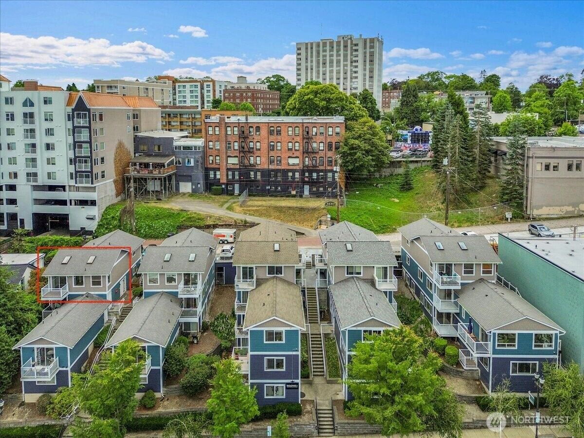 Property Photo:  226  Broadway 20  WA 98402 