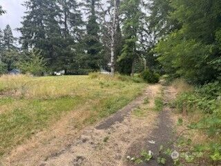Property Photo: 1210 N 7th Avenue WA 98626