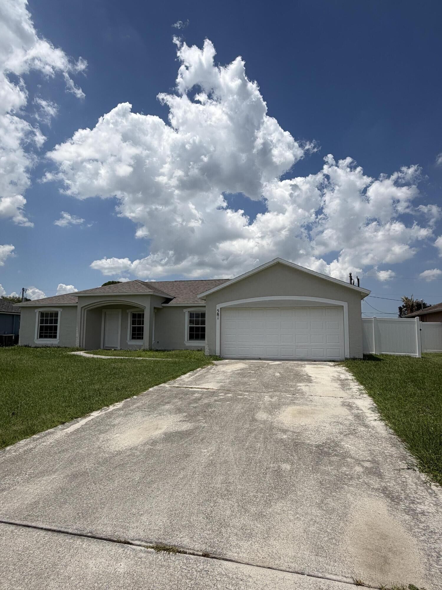Property Photo:  581 NW Goldcoast Avenue  FL 34983 