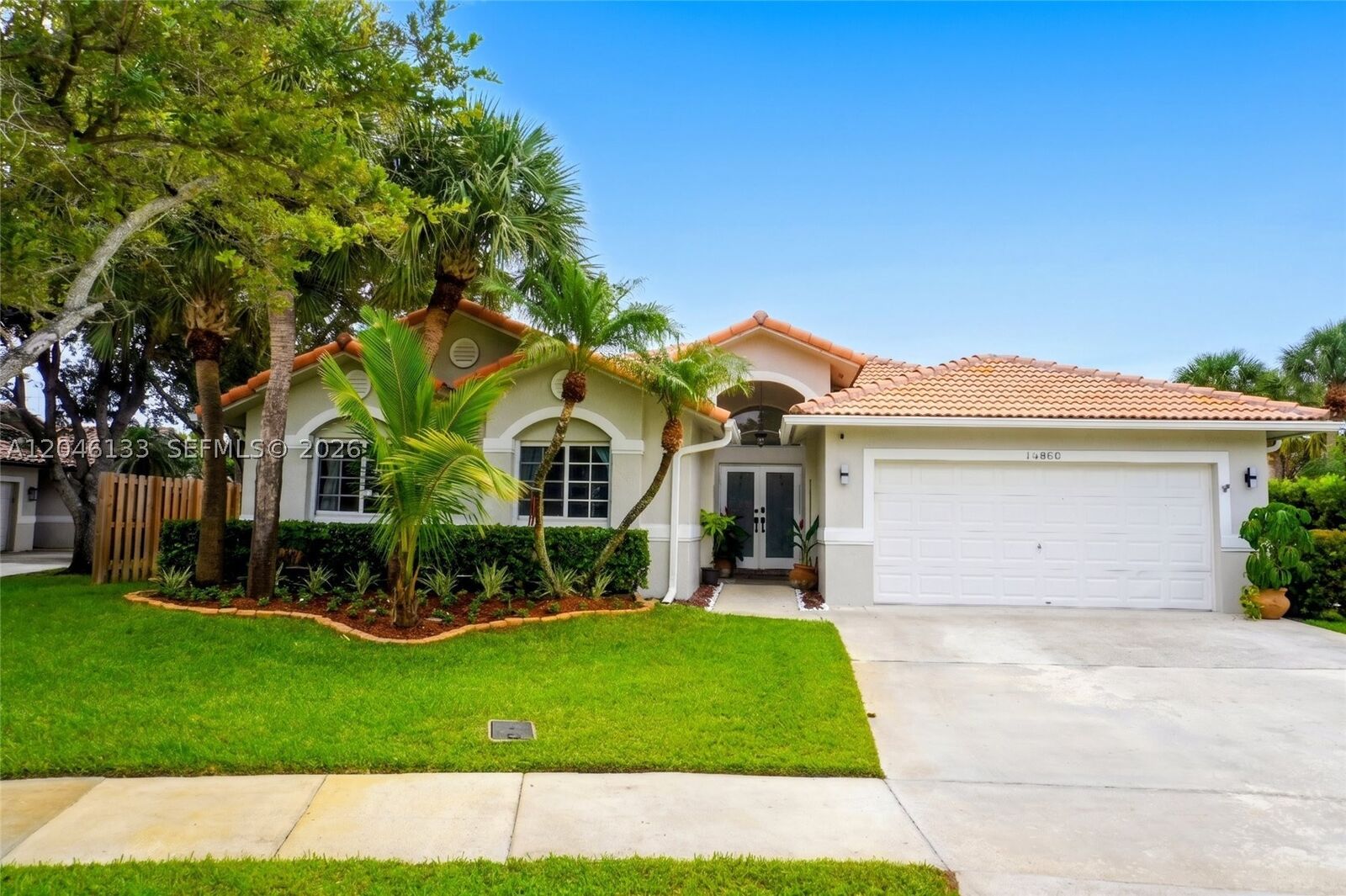 Property Photo:  16850 Crestview Ln  FL 33326 