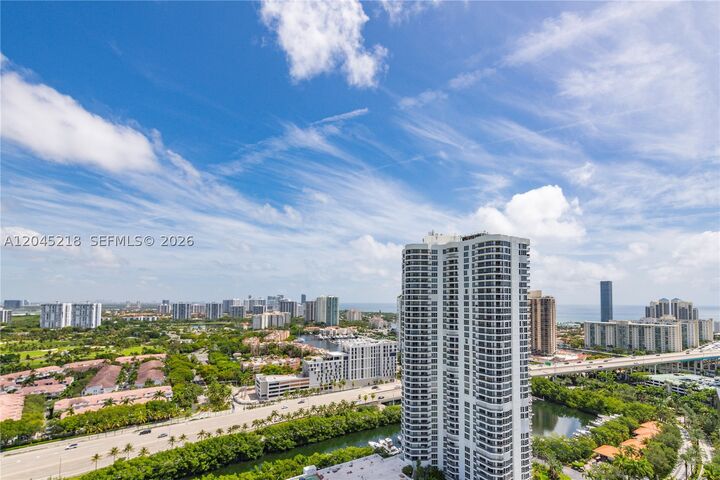 Property Photo:  3530 Mystic Pointe Dr 3206  FL 33180 