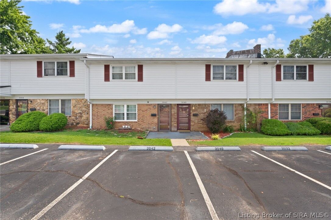 Property Photo:  3042 Wooded Way  IN 47130 