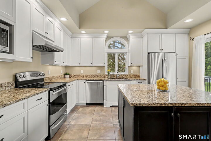 Property Photo:  78 Chestnut Hill Road  CT 06611 