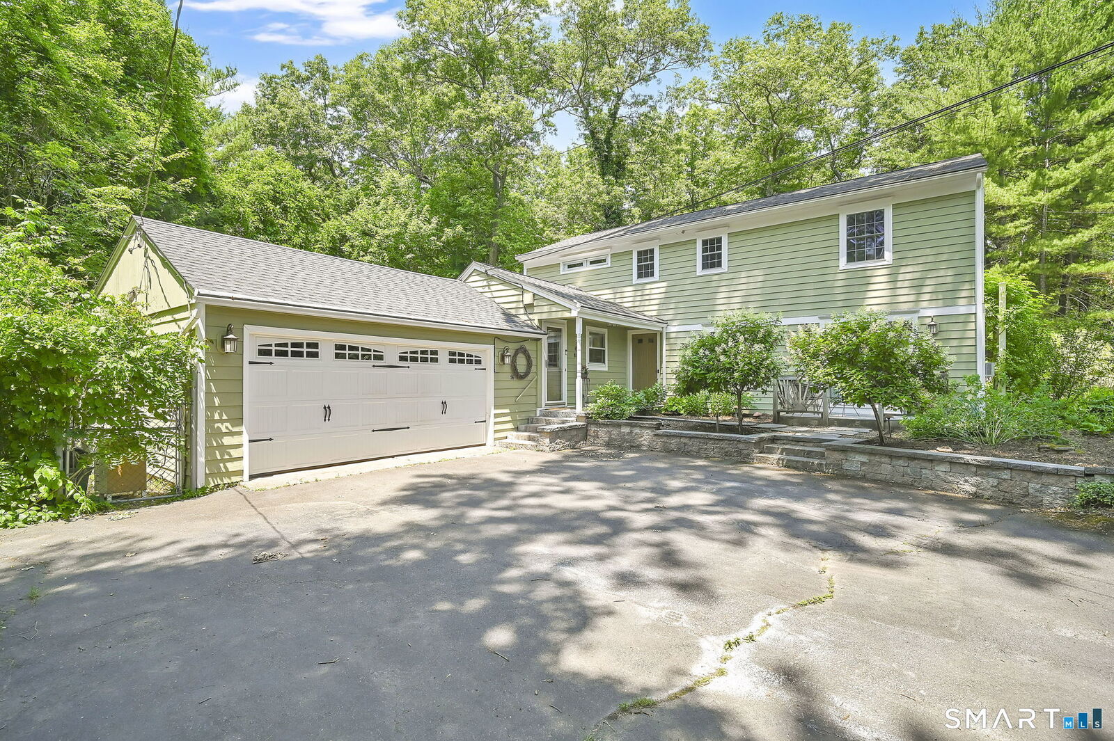 Property Photo: 36 Woodside Circle CT 06070