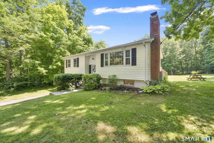 Property Photo:  27 Clearview Drive  CT 06076 