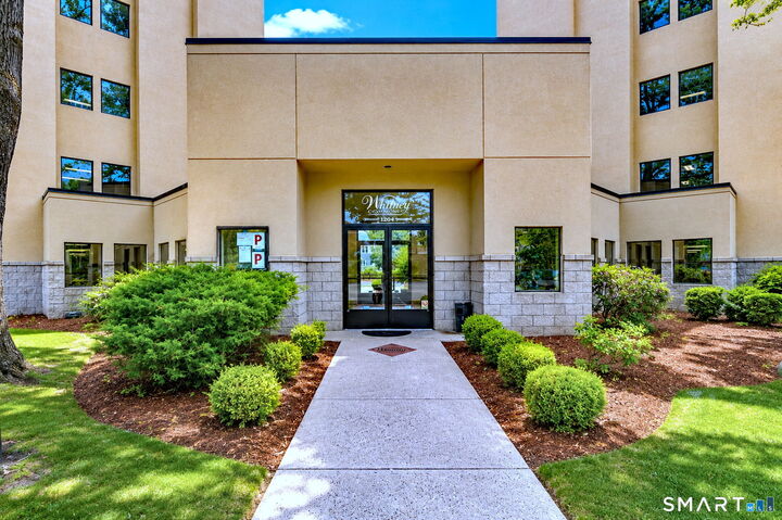 Property Photo:  1204 Whitney Avenue 406  CT 06517 