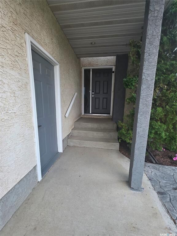 Property Photo: 2267 Newcombe Drive SK S4A 2S6