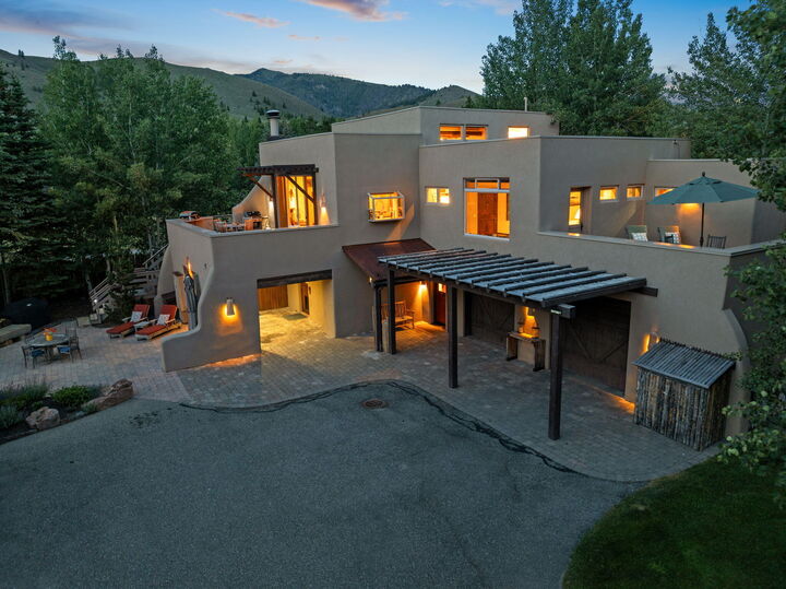 Property Photo: 202 Chocolate Gulch Rd ID 83340