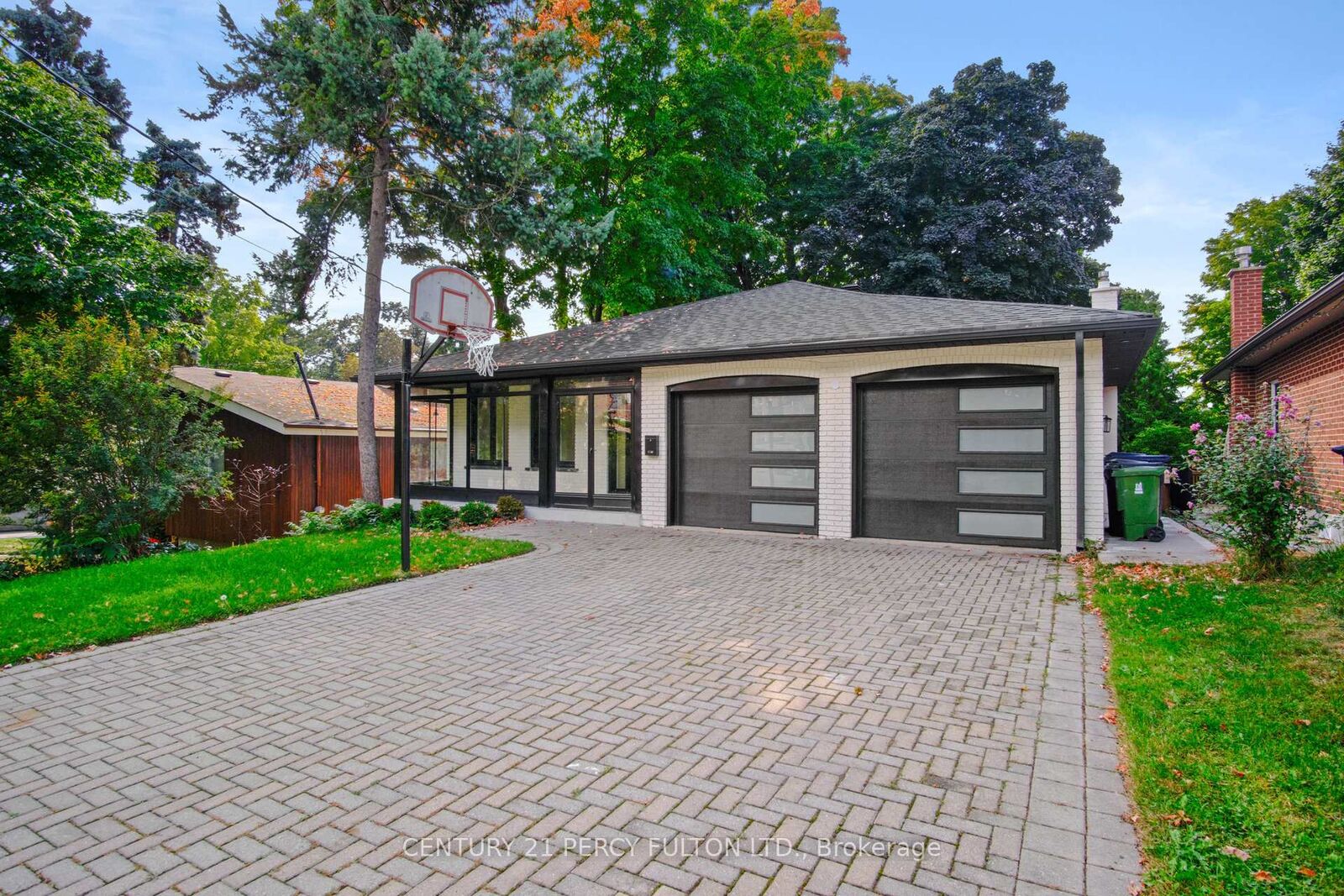 Property Photo: 78 Agincourt Drive Upper ON M1S 1M6