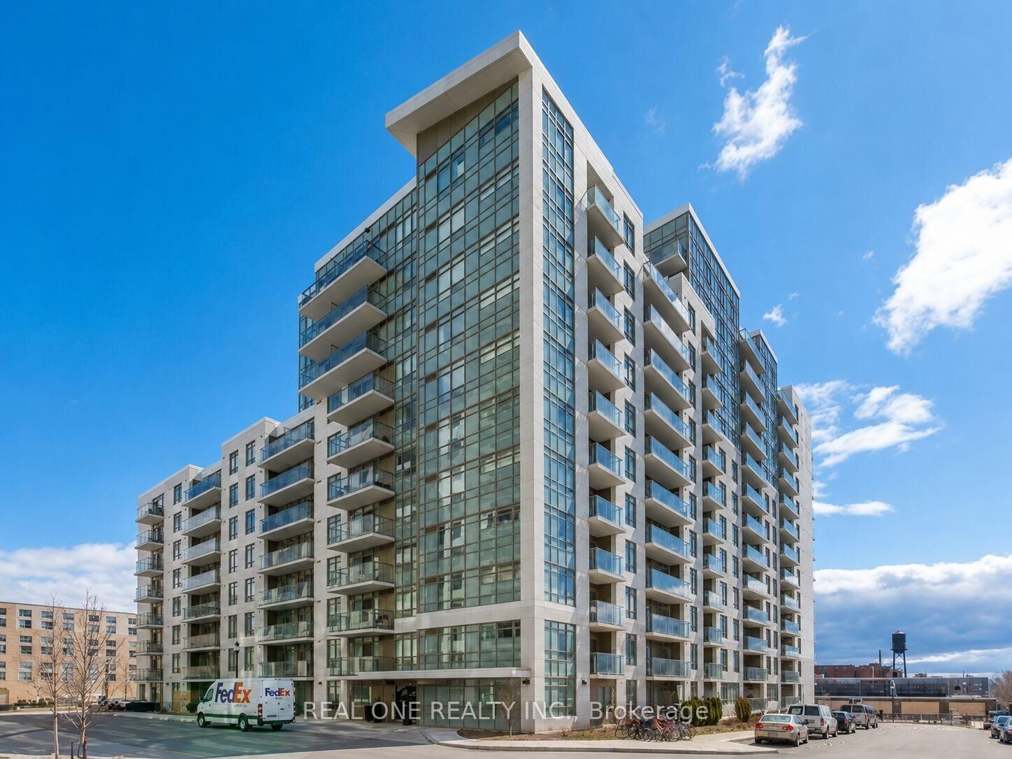 Property Photo: 812 Lansdowne Avenue 624 ON M6H 4K5