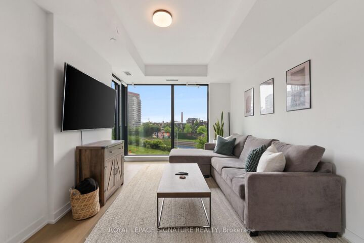 Property Photo: 200 Sudbury Street 401 ON M6J 0H1