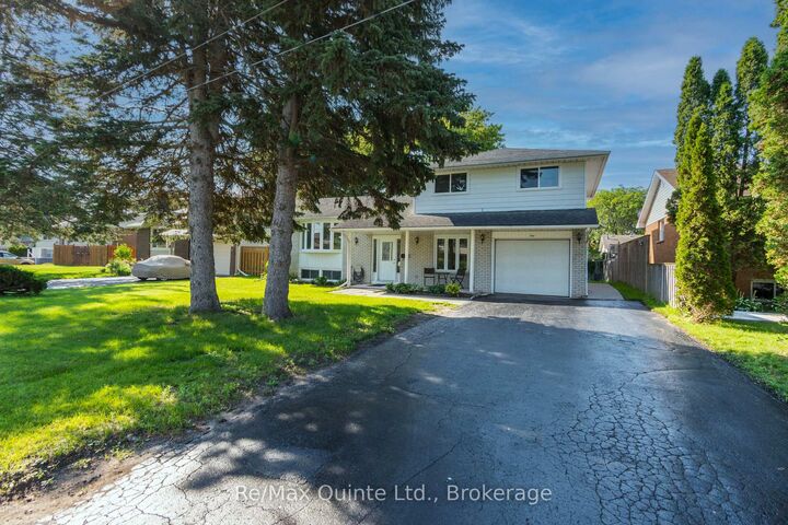 Property Photo: 5 Flint Drive ON K8N 5G4