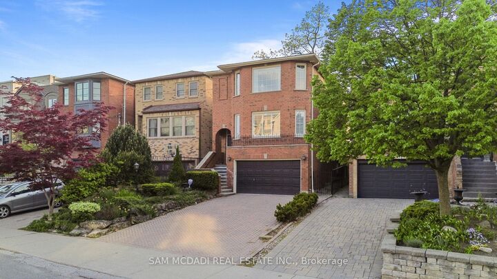 Property Photo: 690 Oriole Parkway ON M4R 2C5