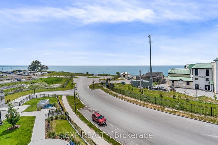 Property Photo:  50 Lakebreeze Drive 415  ON L1B 0V9 