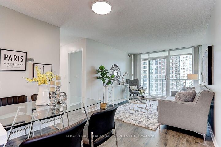 Property Photo:  5500 Yonge Street 808  ON M2N 7L1 