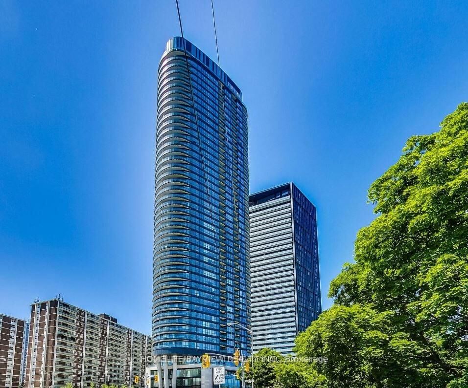 Property Photo:  585 Bloor Street E 2316  ON M4W 0B3 