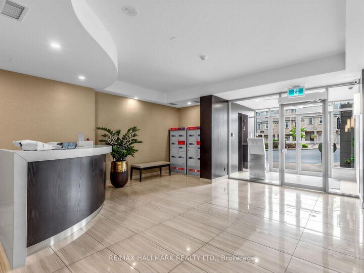 Property Photo: 399 South Park Road 1102 ON L3T 7W6