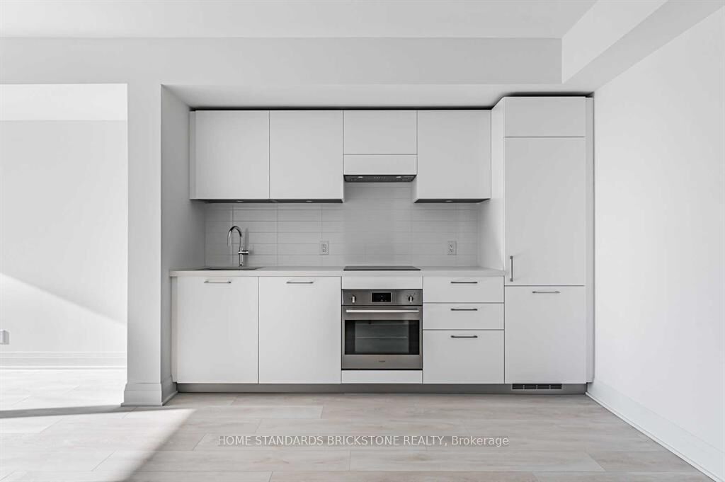 Property Photo:  33 Frederick Todd Way 308  ON M4G 0C9 