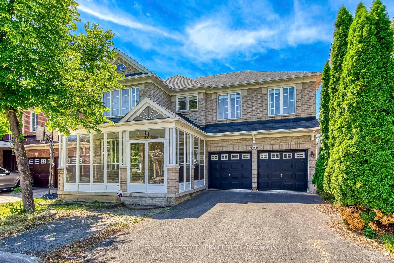 Property Photo: 9 Barnstone Drive ON L6E 2B4