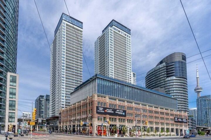 19 Bathurst Street 1006 — photo 1