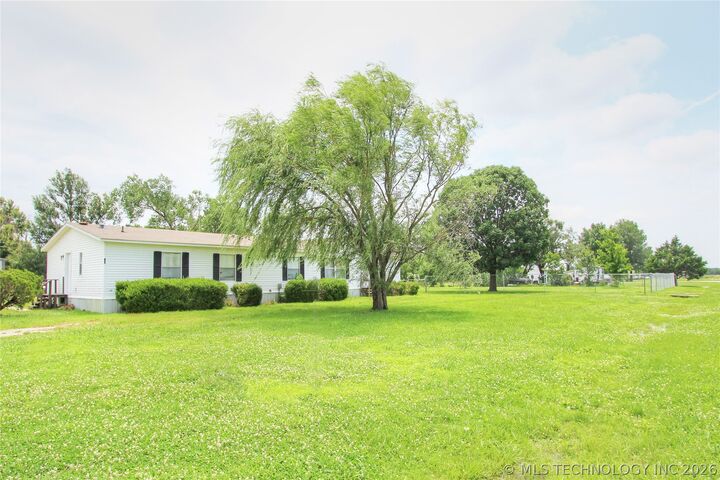Property Photo:  31232 N 3952 Road  OK 74051 