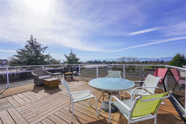 Property Photo:  614 Fernhill Pl #404  BC V9A 4Z1 