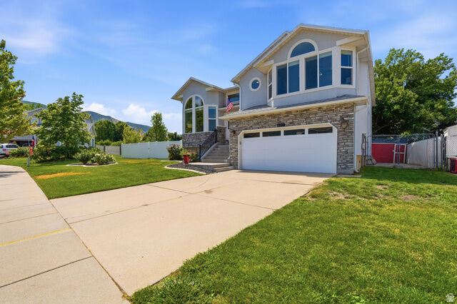 Property Photo: 621 Willow Bend Dr W UT 84014