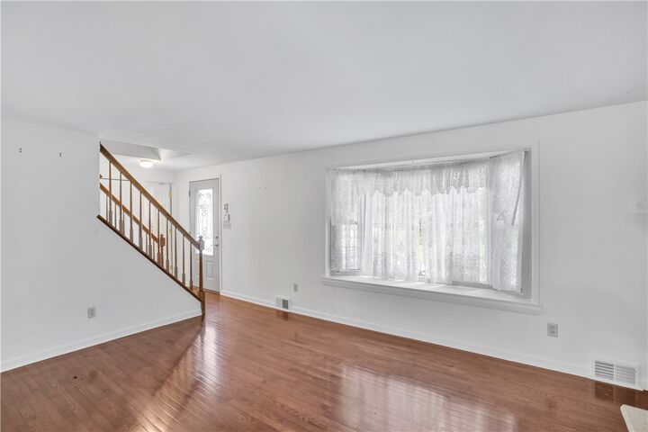 Property Photo:  176 Richmore Dr  PA 15147 