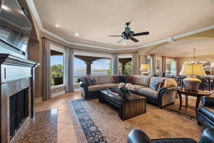 Property Photo:  107 Edgewater Cove  TX 78734 