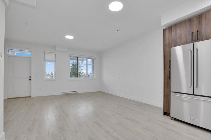 Property Photo:  789 Ota Avenue 12  BC V3M 0M7 