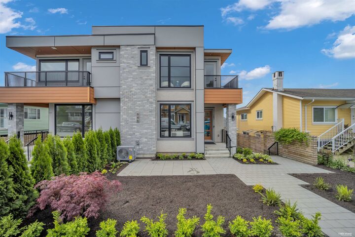 Property Photo:  946 Dansey Avenue  BC V3K 3G7 