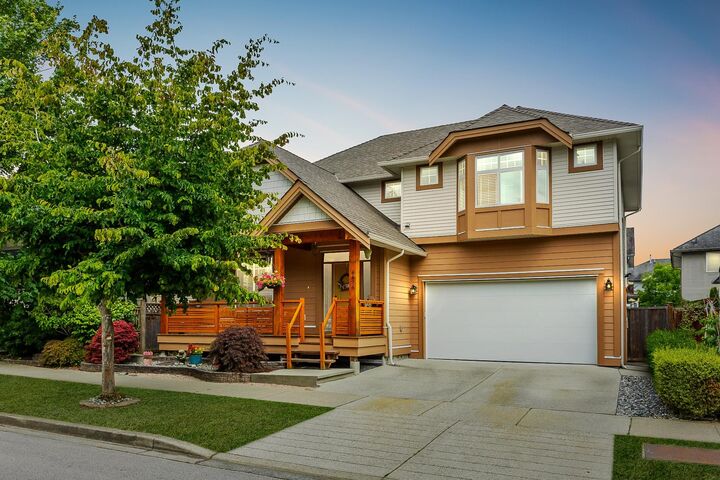 6876 192A Street — photo 1
