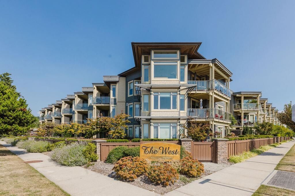 Property Photo:  5160 Davis Bay Road 241  BC V7Z 0H3 