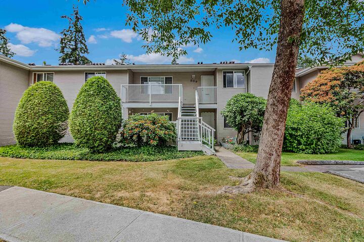 13947 72 Avenue 209 — photo 1