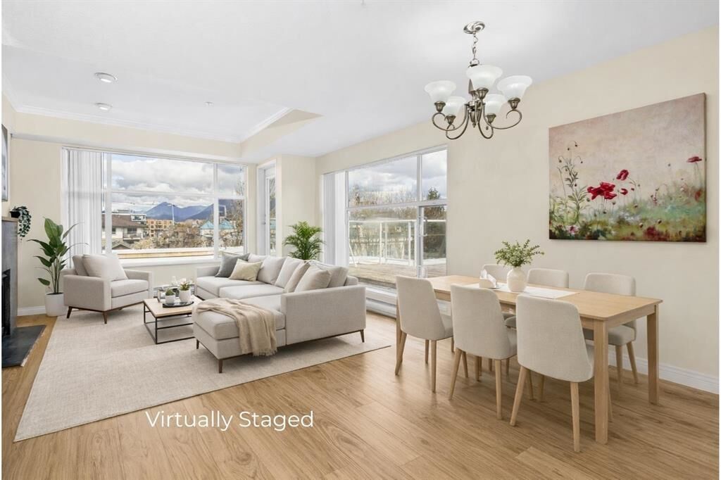 Property Photo: 2340 Hawthorne Avenue 404 BC V3C 1W9