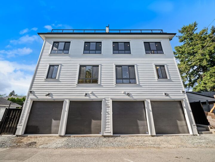 Property Photo: 3786 Peter Street 4 BC V5J 1N4