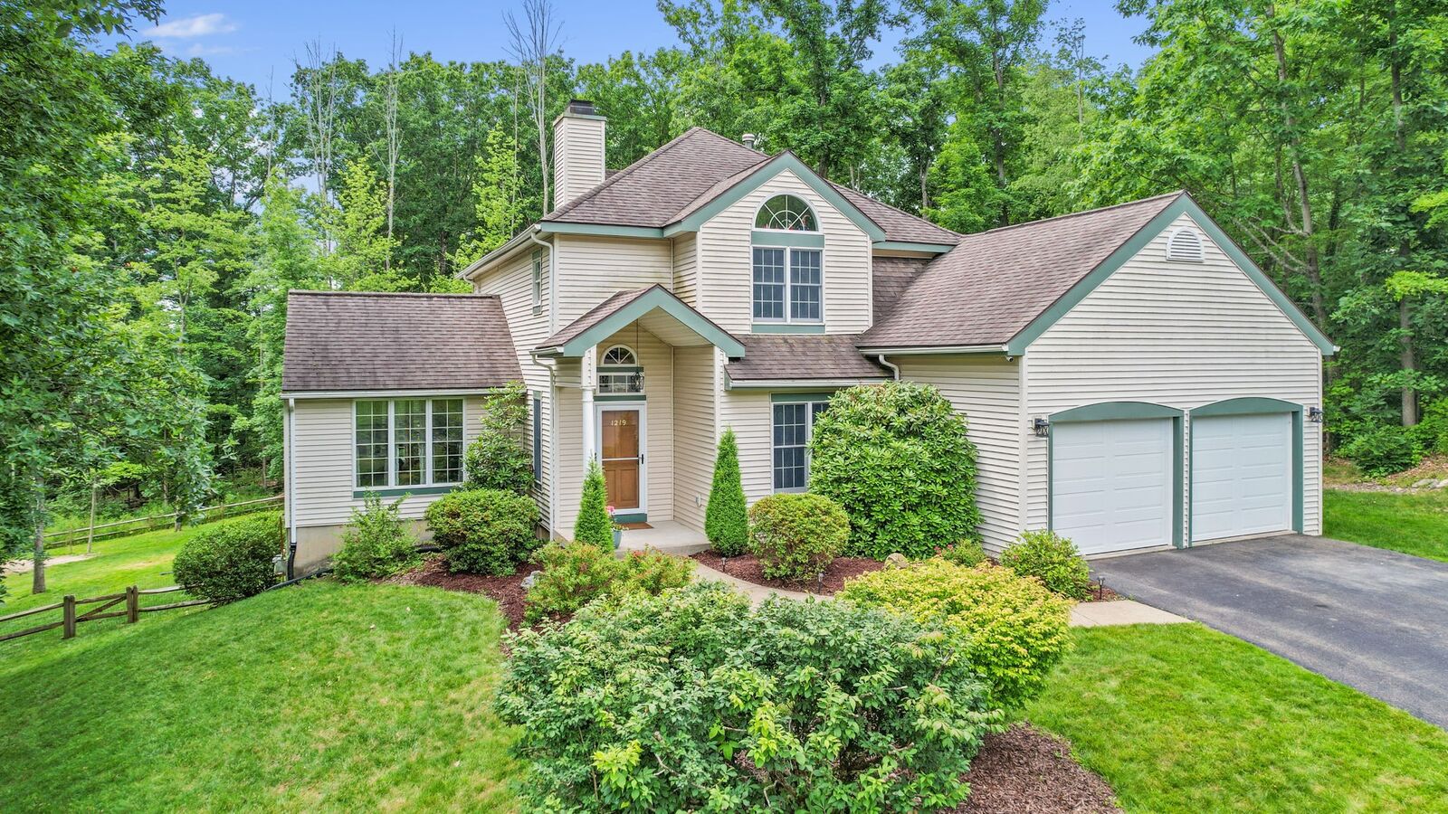 Property Photo: 1219 Foxboro Lane NY 13760