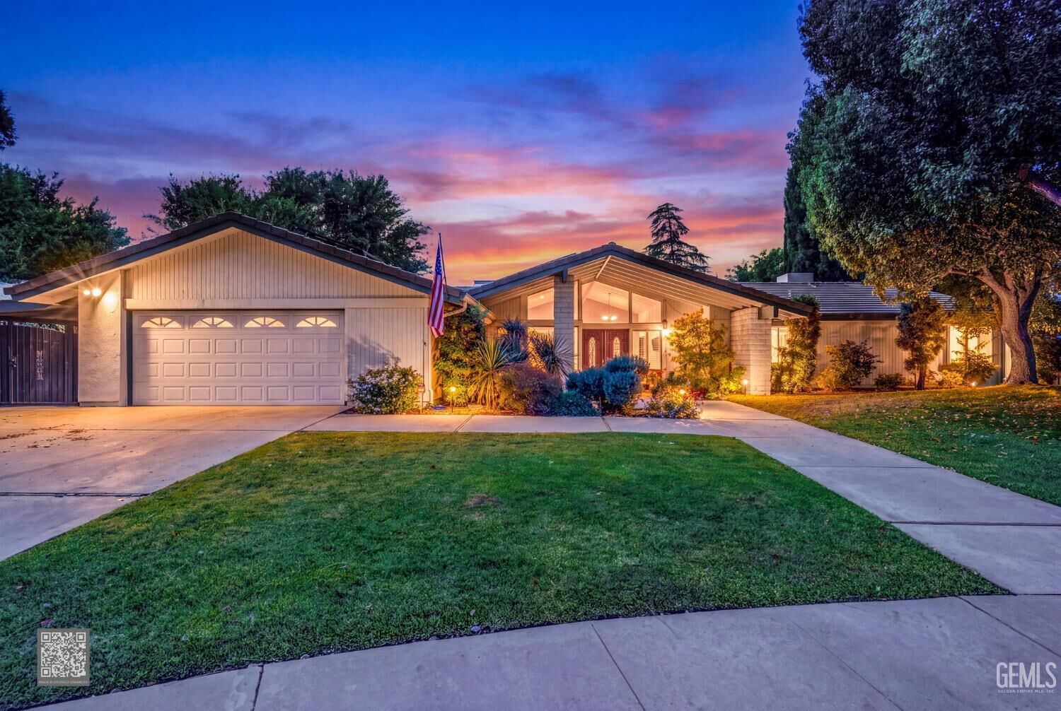 Property Photo:  7501 El Roble Court  CA 93309 