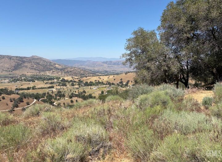 Property Photo: 0 Zurich Drive CA 93561