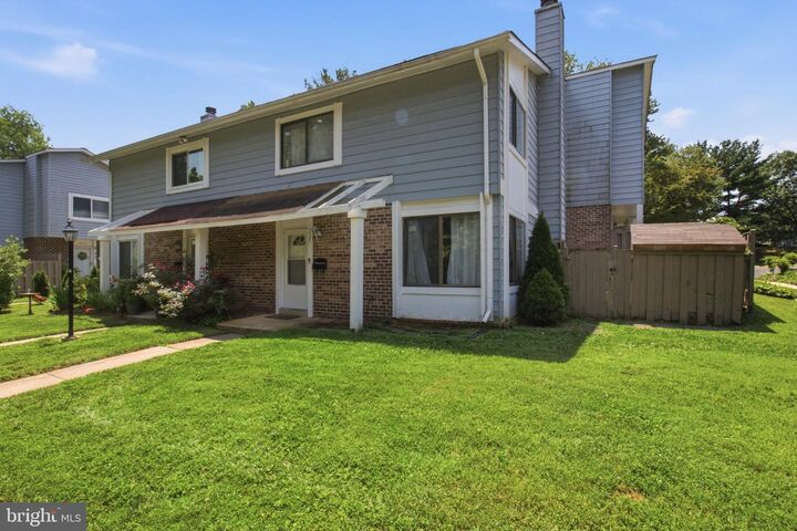 Property Photo: 18527 Tarragon Way MD 20874