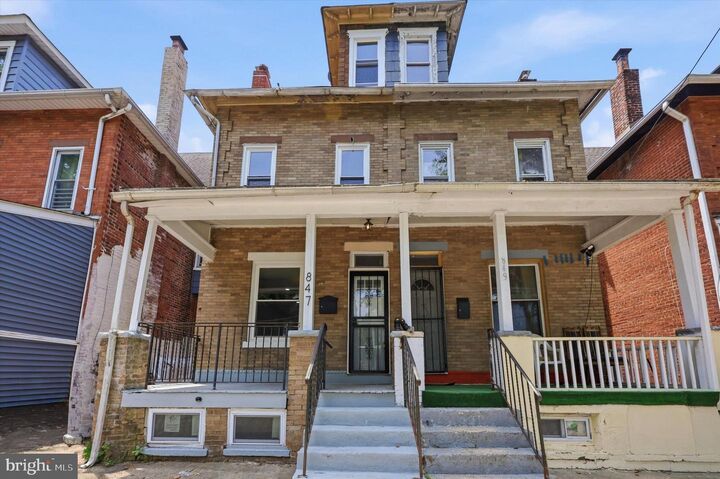 Property Photo:  847 Stuyvesant Avenue  NJ 08618 