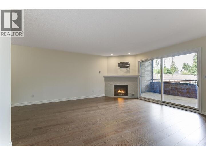 Property Photo: 983 Bernard Avenue 206 BC V1Y 6P7